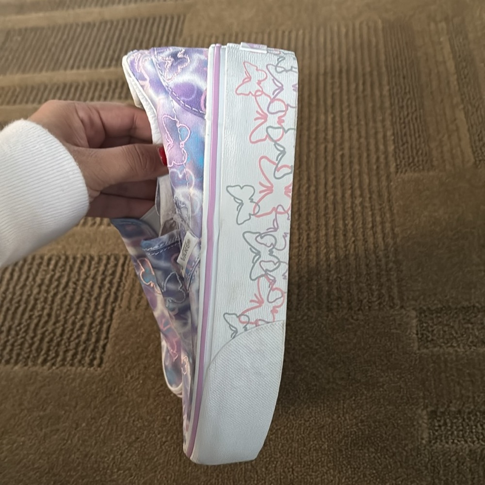 Vans - Picture 5 of 6
